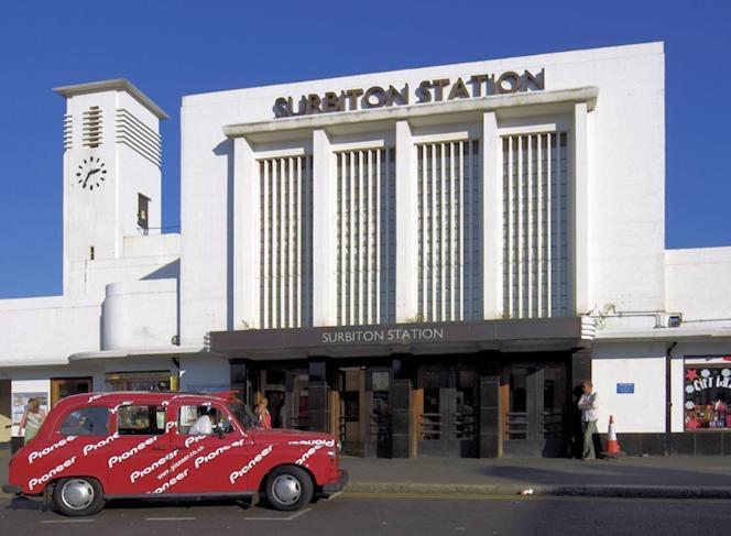 Surbiton Home With Free Parkings, Surbiton, Kingston Upon Thames, Surrey, Greater London Uk Exterior foto